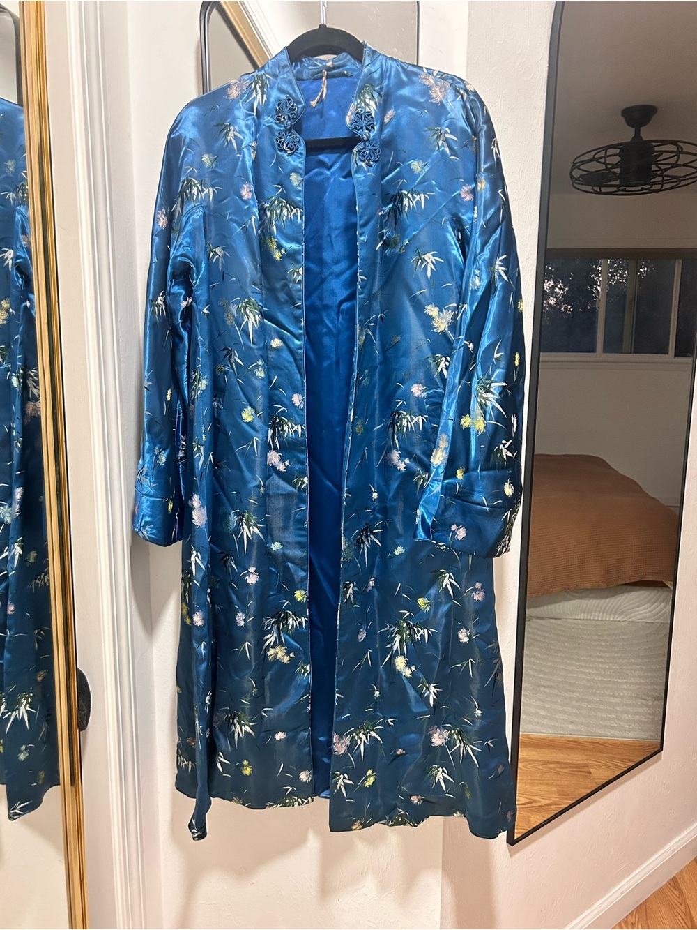 Stunning authentic Japanese satin Silky Blue Floral Long Coat L VTG